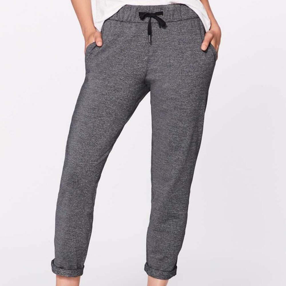 Lululemon On The Fly Pant Heathered Black Women's Sz 4 Excellent Used Condition